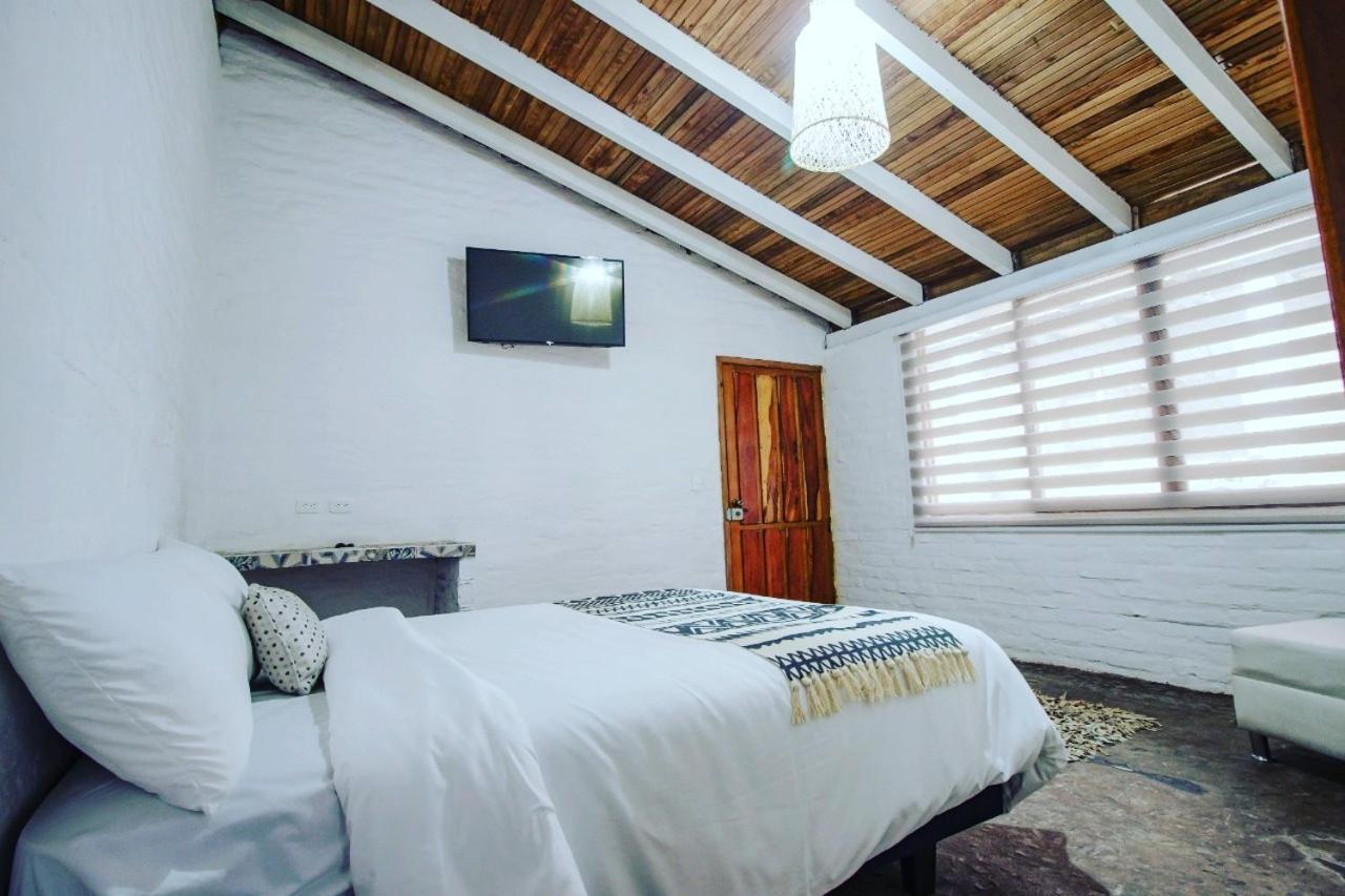 Rustic Quinta La Aurora Bed & Breakfast Baños Eksteriør bilde